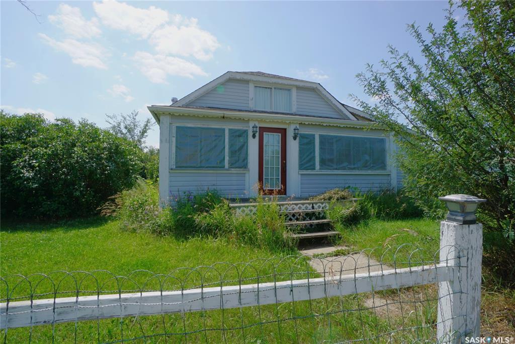 Property Photo: 7 1st Street SK S0H 0C0