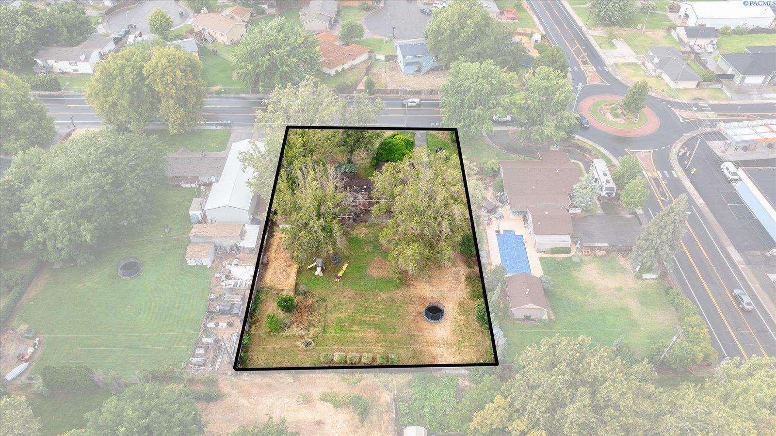 Property Photo: 415 S Union St WA 99336
