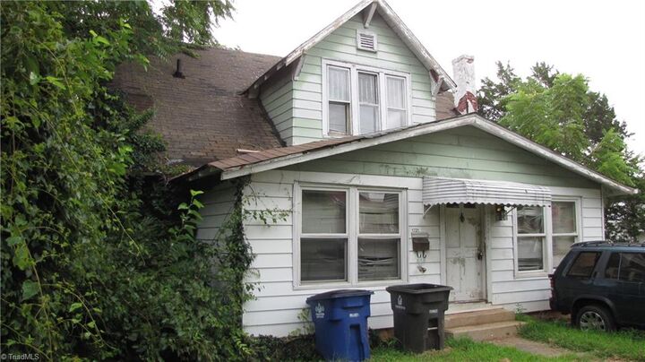Property Photo:  1721 E First Street  NC 27101 