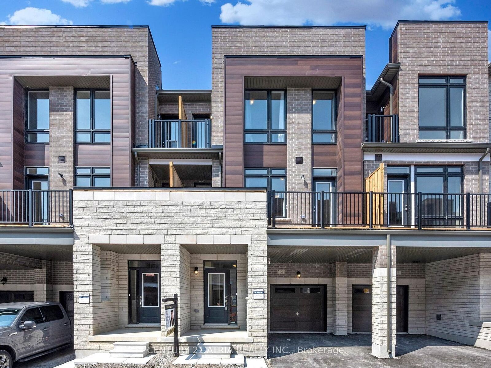 Property Photo: 12 Gunton Street ON L4G 4A9