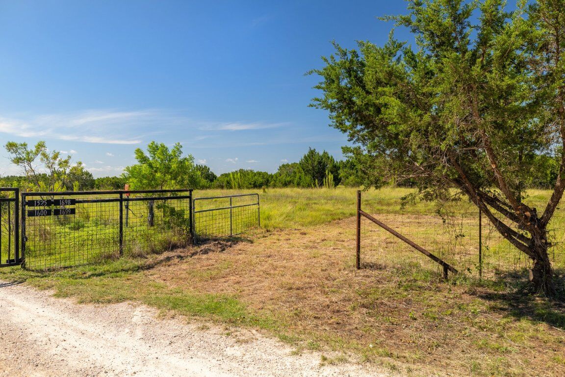 Property Photo:  1269-1299 Cr-268  TX 78605 