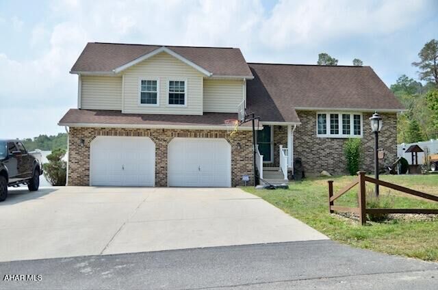 Property Photo:  359 Reiling Ln Lane  PA 16601 