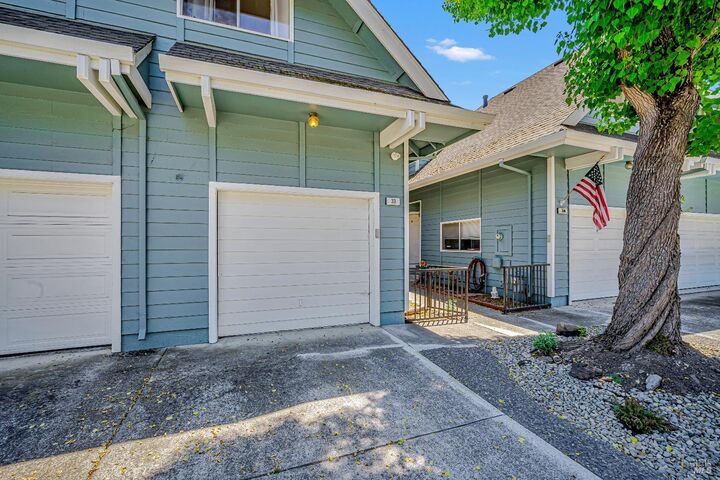 Property Photo:  33 Meadowbrook Court  CA 94931 
