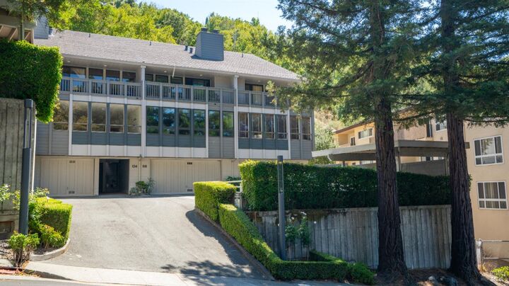 Property Photo: 124 Professional Center Parkway CA 94903