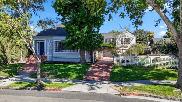 Property Photo:  335 Bassett Street  CA 94952 