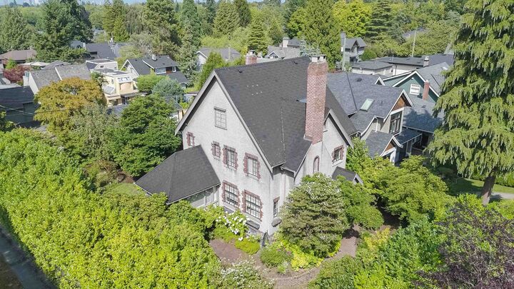 Photo de la propriété:  1897 W 37th Avenue  BC V6M 1N3 