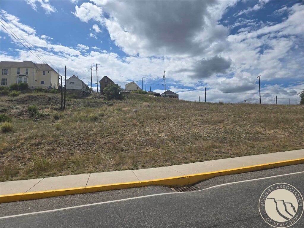 Property Photo:  405 N Montana  MT 59701 