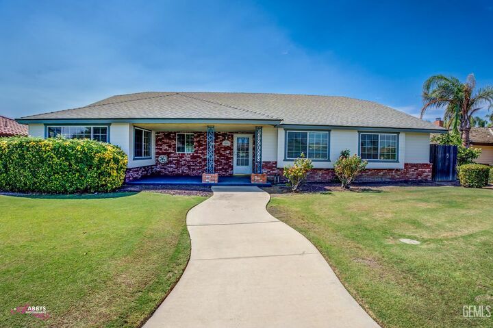 Property Photo: 8001 Olive Drive CA 93308