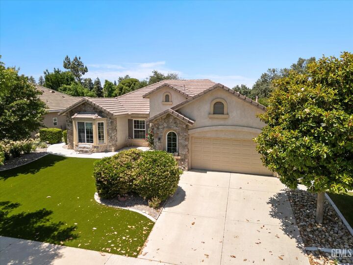 Property Photo:  2403 Crocus Drive  CA 93311 