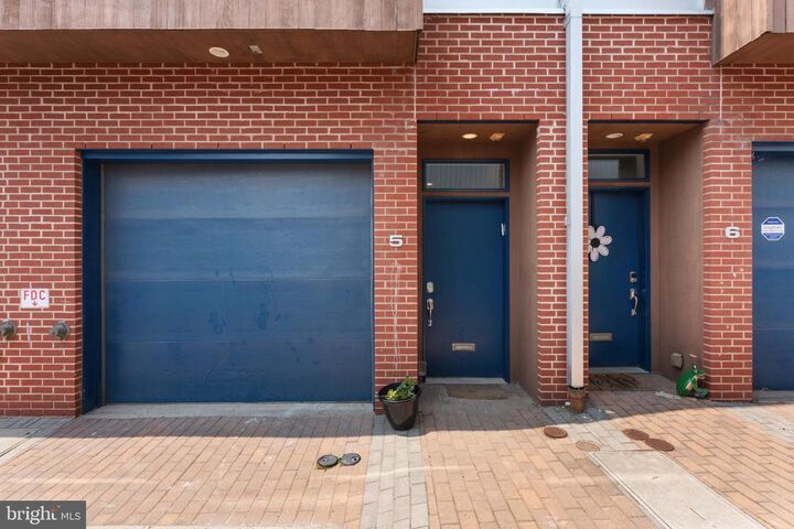 Property Photo:  333 Green Street 5  PA 19123 