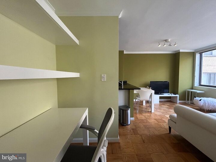 Property Photo: 522 21st Street NW 702 DC 20006