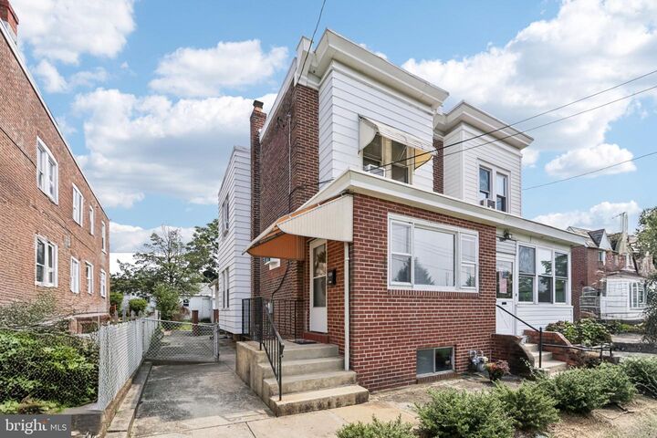 Property Photo: 1239 E 13th Street PA 19022