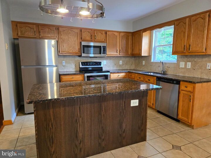 Property Photo: 20 Bonnie Lee Court VA 22556