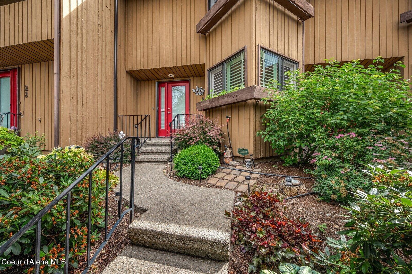 Property Photo:  600 W Hubbard Ave #22  ID 83814 