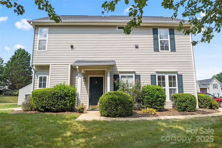 Property Photo:  8856 Cinnabay Drive  NC 28216 