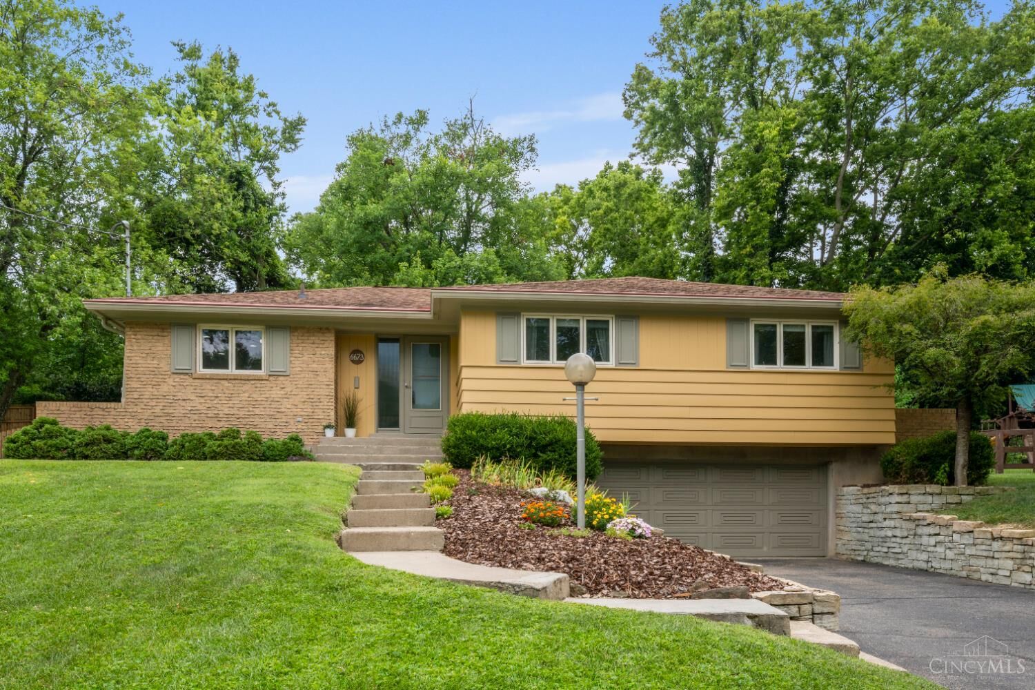 Property Photo:  6673 Apache Circle  OH 45243 