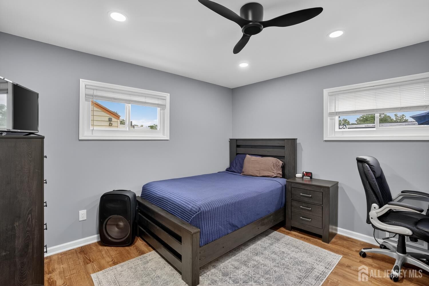 Property Photo:  290 Sunset Avenue  NJ 08857
