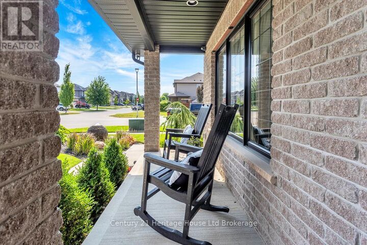 Property Photo:  717 Normandy Drive  ON N4T 0C5 
