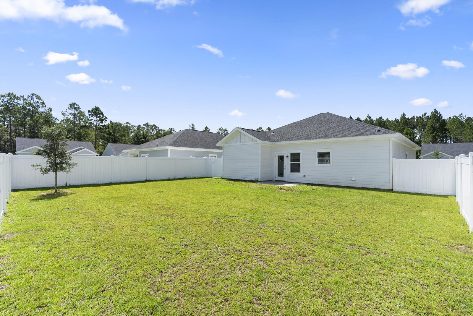 Property Photo:  160 Bradford Court  FL 32439 