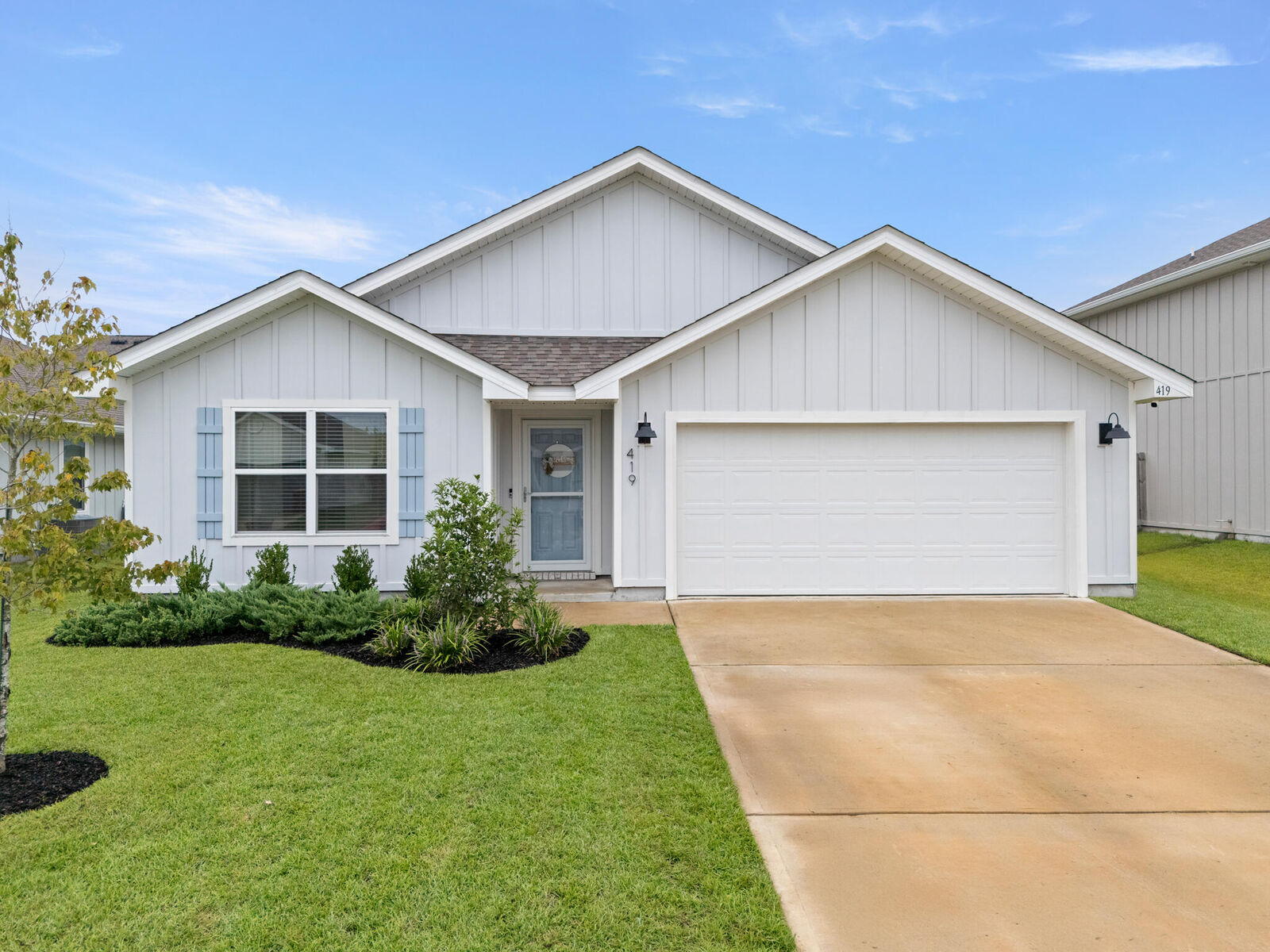 Property Photo:  419 Scarborough Street  FL 32539 