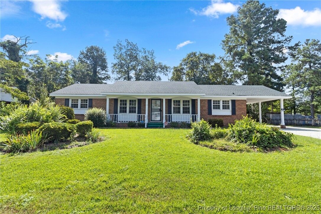 Property Photo:  991 Wayside Road  NC 28314 