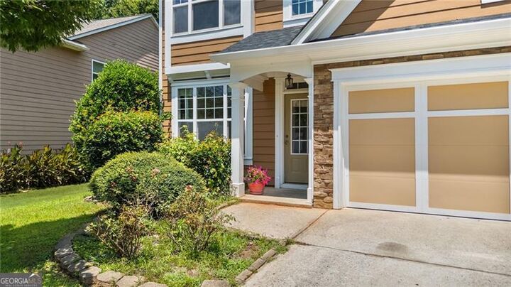 Property Photo:  5190 Stonehaven View  GA 30040 