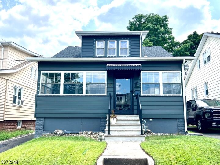 Property Photo:  315 Crawford Ter  NJ 07083 