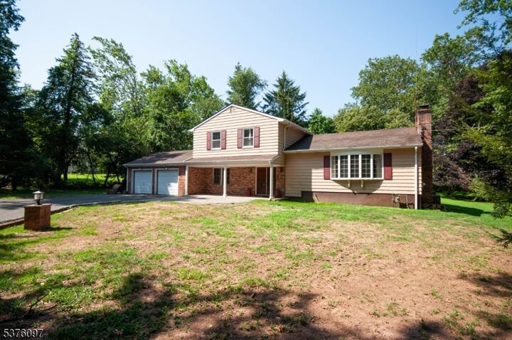 Property Photo:  1760 Rahway Rd  NJ 07076 