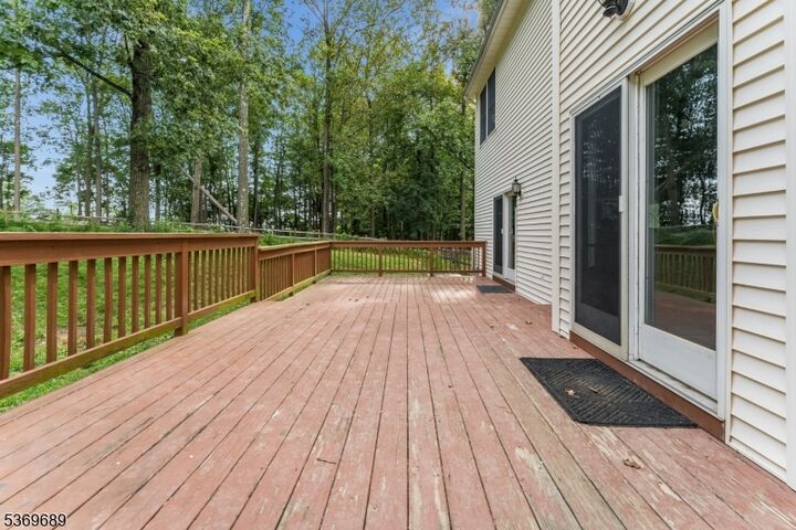 Property Photo:  7 Berkshire Way  NJ 08848 