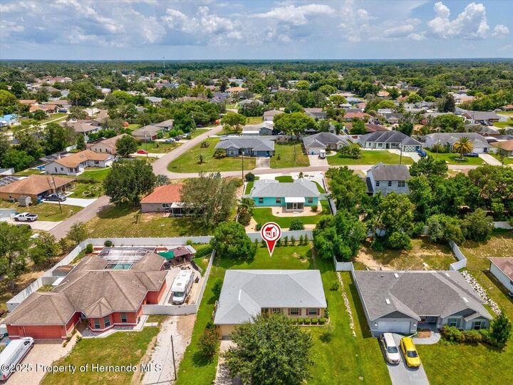 Property Photo:  12332 Ascot Lane  FL 34609 