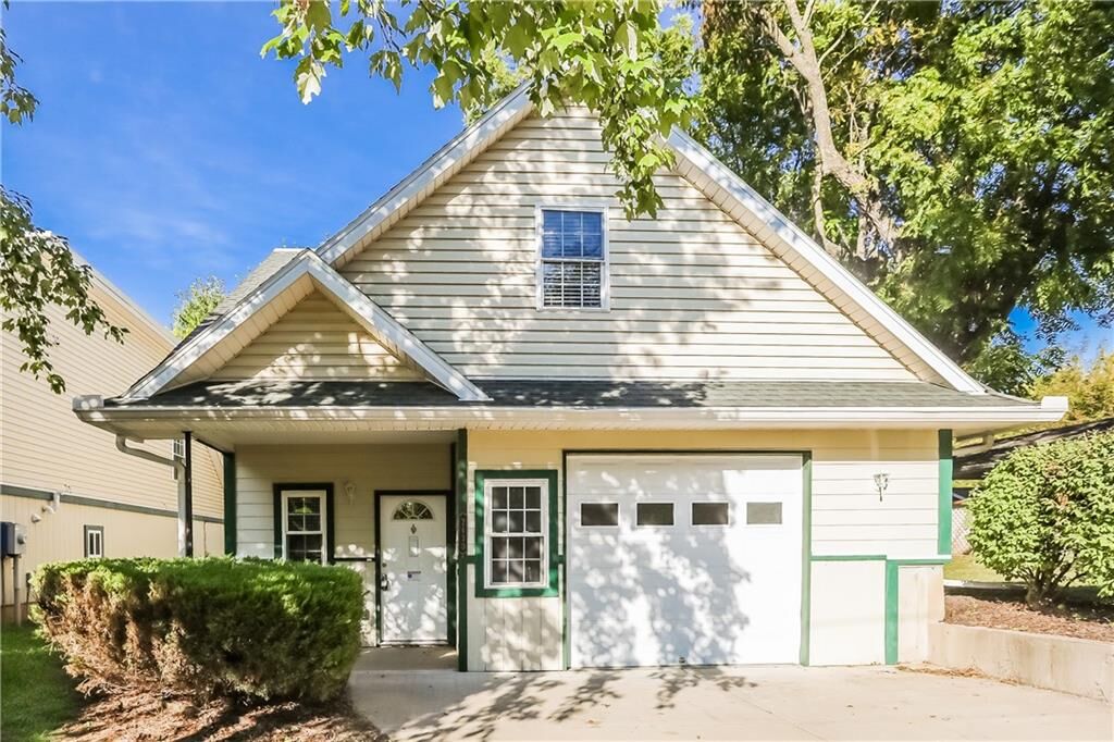 Property Photo:  2430 Wilson Avenue  KS 66048 