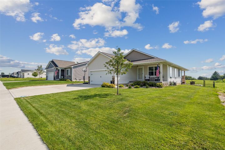 3241 Brook Landing Court  Des Moines IA 50317 photo