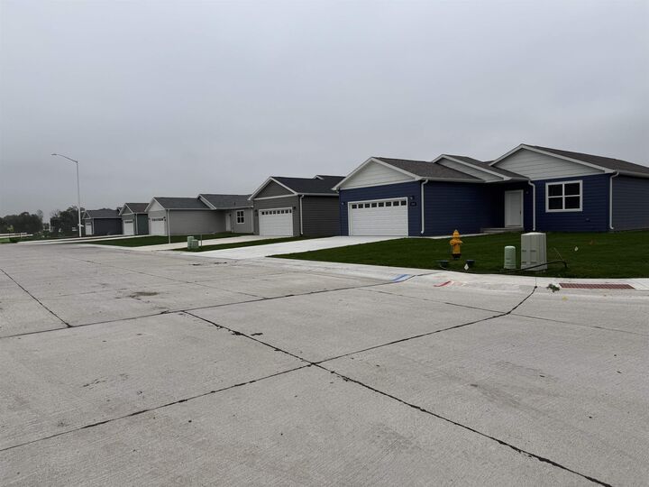Property Photo: 1210 W 15th NE 69101