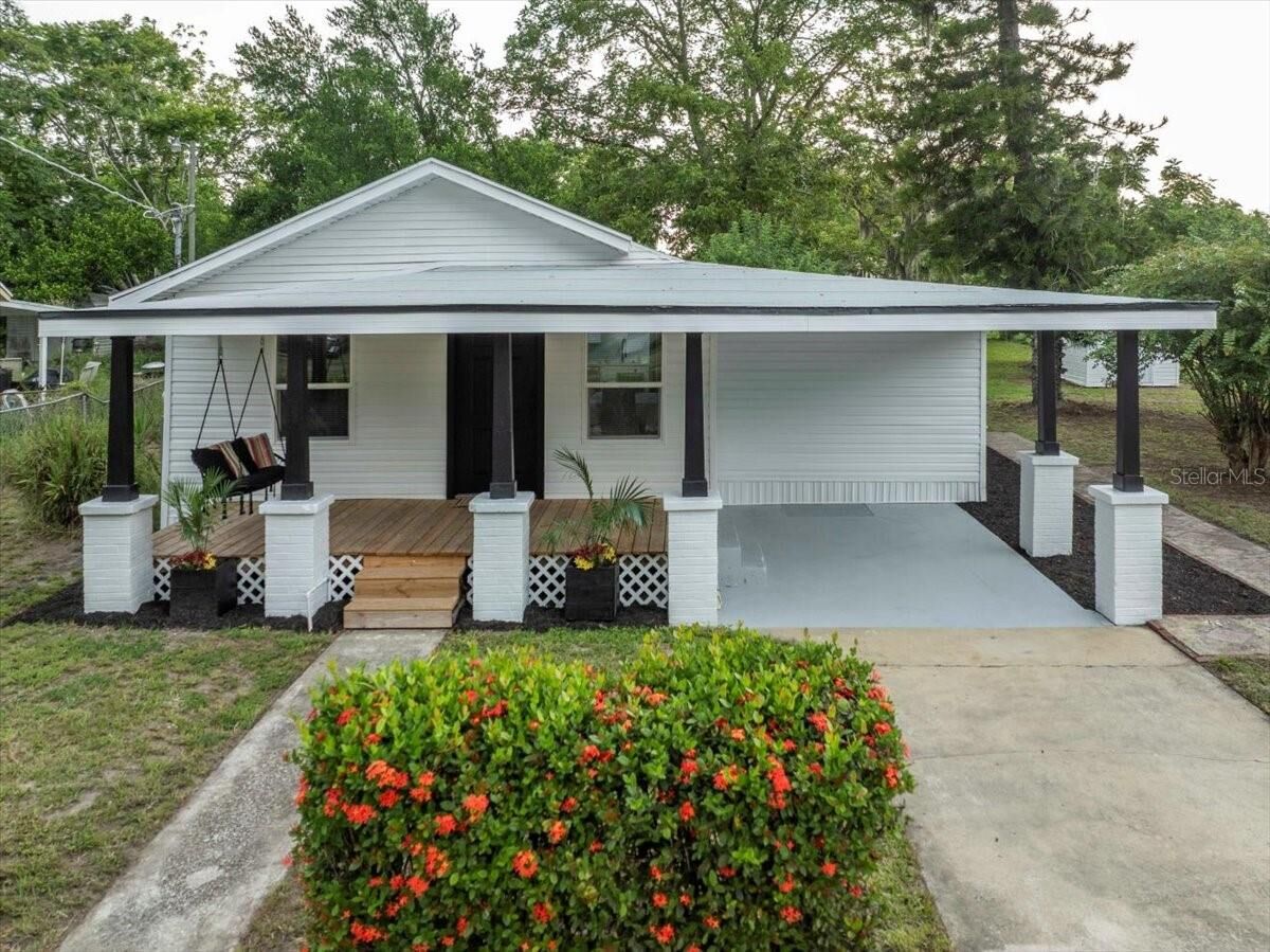 Property Photo: 412 Oak Street FL 33823