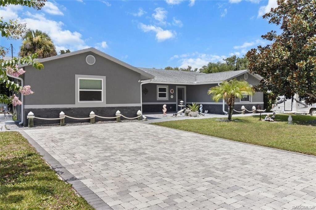 Property Photo:  1201 NW 5th Terrace  FL 34428 