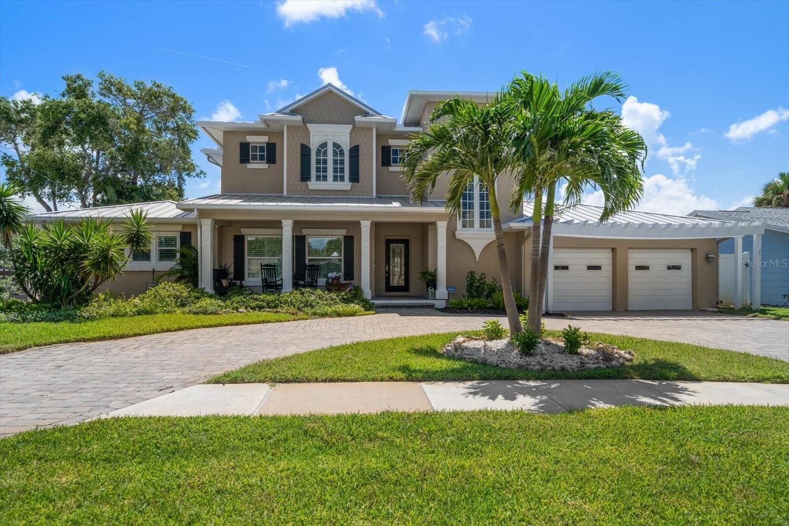 Property Photo: 733 Bay Esplanade FL 33767