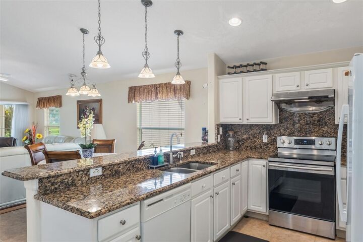 Property Photo:  5389 Watervista Drive  FL 32821 