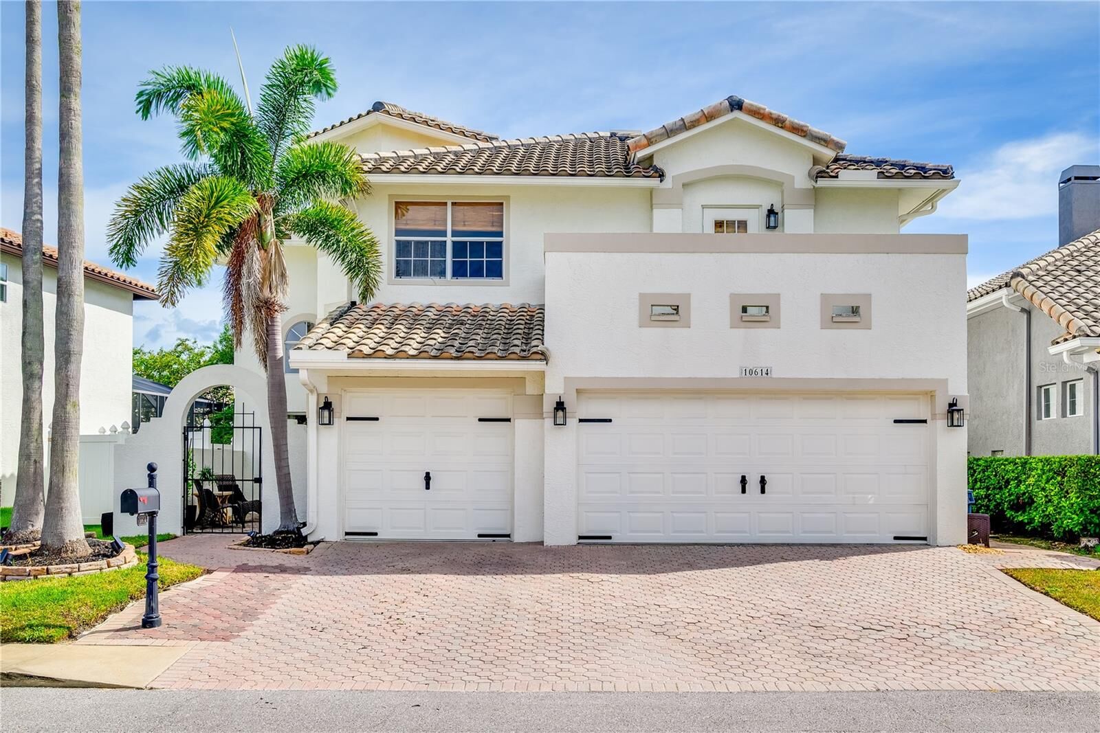 Property Photo:  10614 Cape Hatteras Drive  FL 33615 