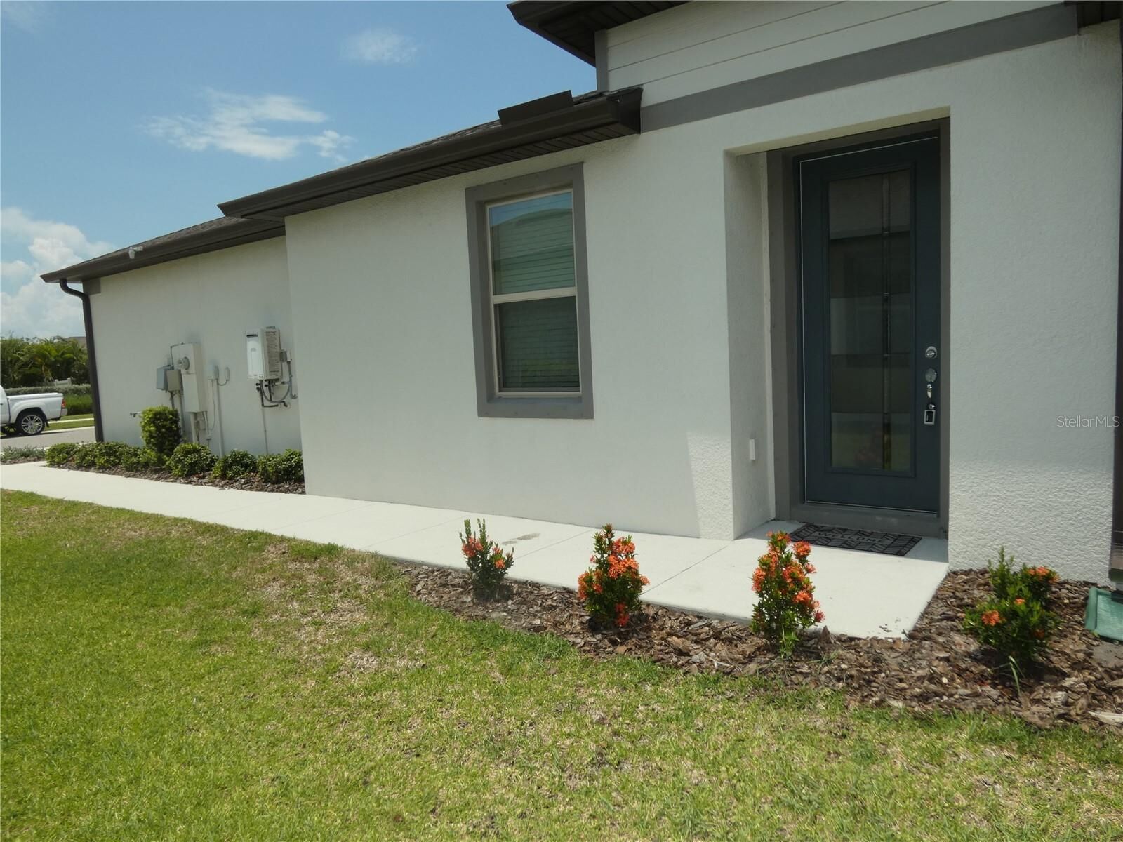 Property Photo: 6372 Mooring Line Circle FL 33572