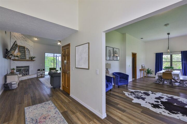 Property Photo:  712 Sportsman Park Drive  FL 33584 