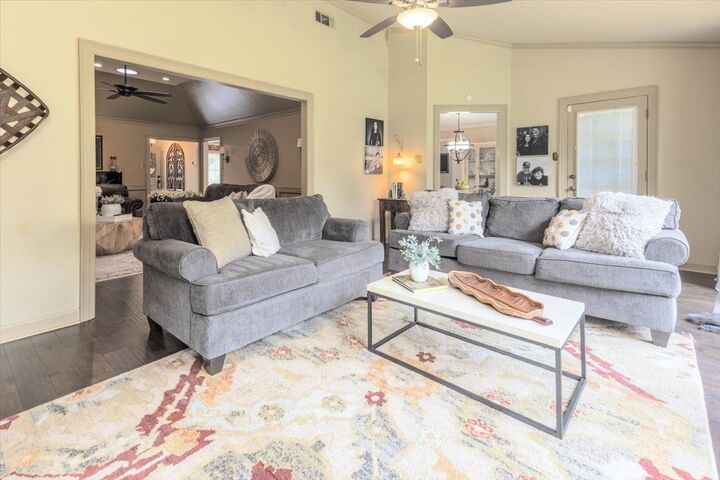 Property Photo: 10275 Crooked Creek Rd TN 38017