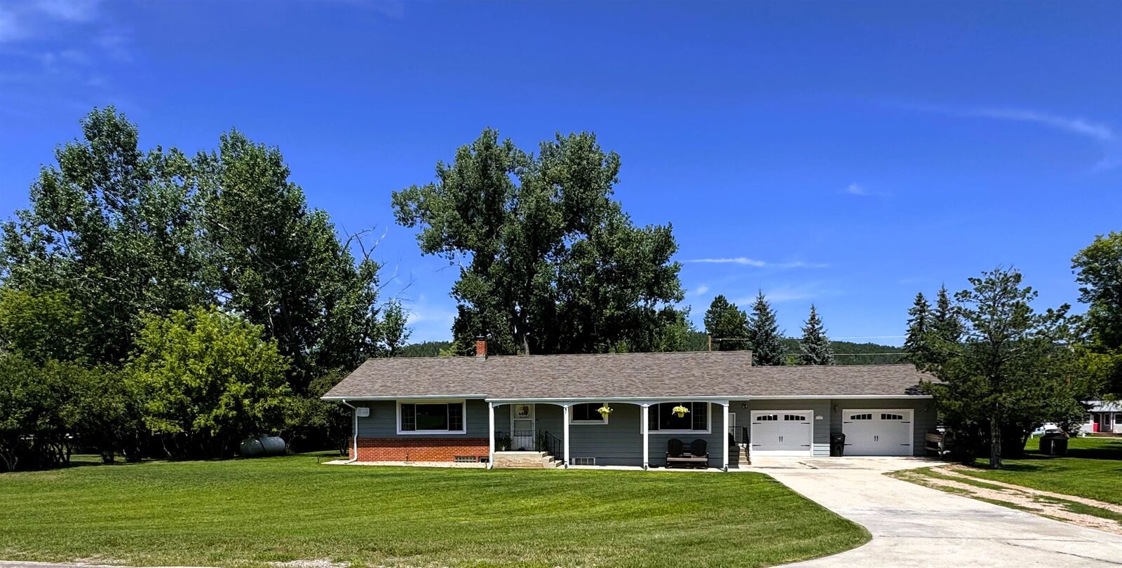 Property Photo: 119 W Thompson Street WY 82729
