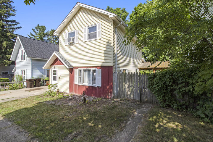 Property Photo: 310 N Warren Avenue MI 49307