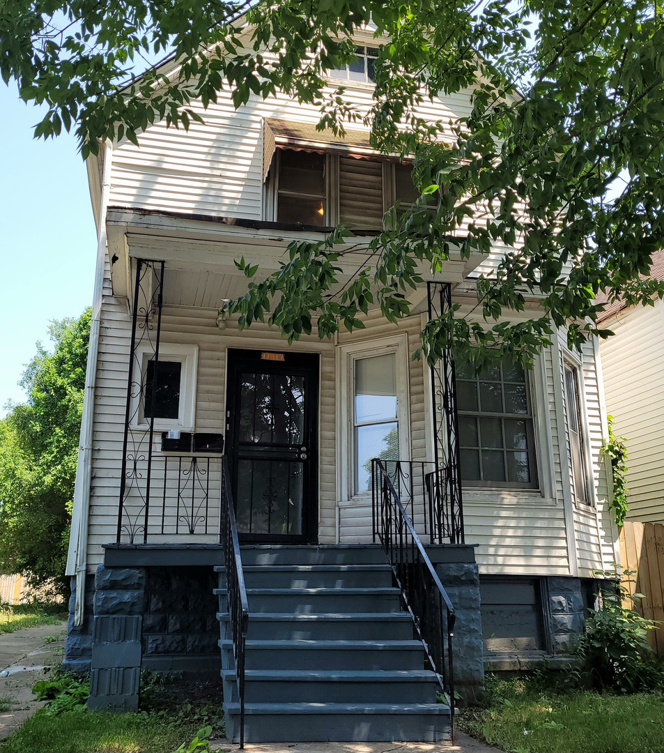 Property Photo: 11317 S Edbrooke Avenue IL 60628