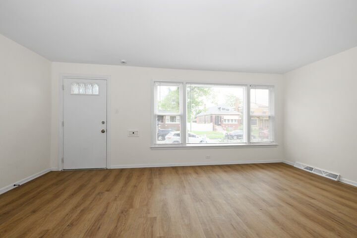 Property Photo: 8324 S Throop Street IL 60620