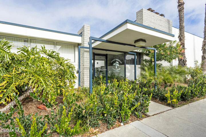 Property Photo: 1337 Edgewood Way 37 CA 93030
