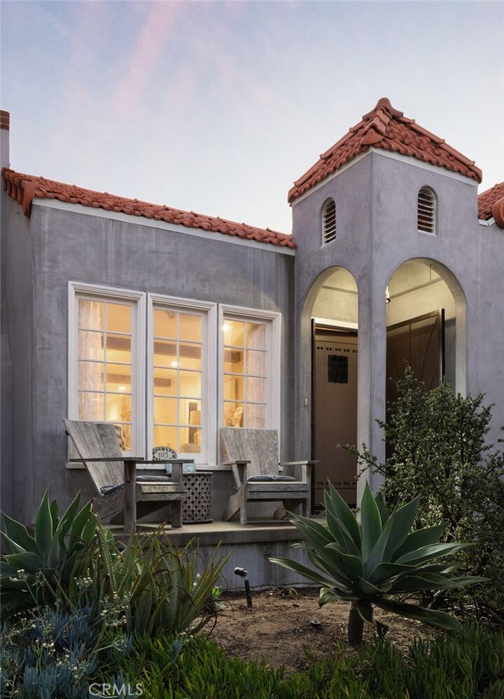 Property Photo:  1113 W Balboa Boulevard  CA 92661 
