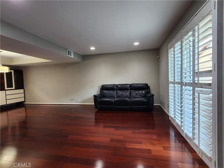 Property Photo:  145 Bonita Street C  CA 91006 