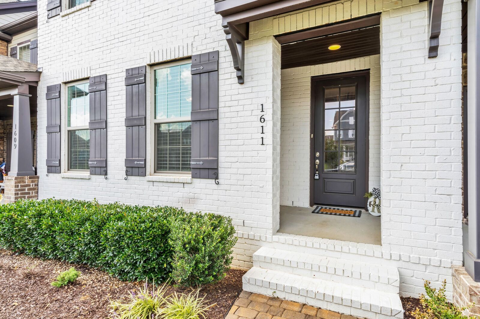 Property Photo:  1611 Drakes Creek Rd  TN 37075 