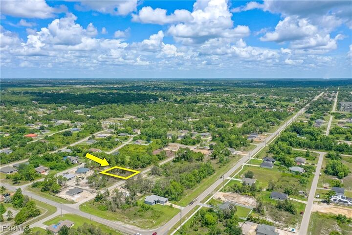 Property Photo:  762 Crystal Avenue S  FL 33974 